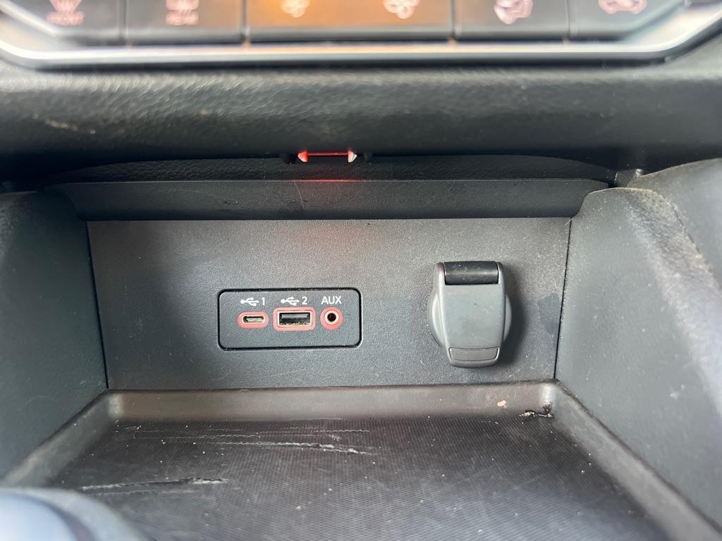 Nissan Sentra SR CVT 2020