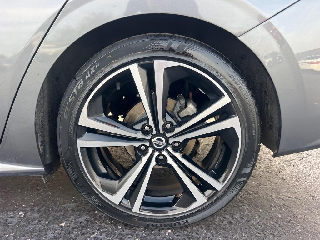 Nissan Sentra SR CVT 2020