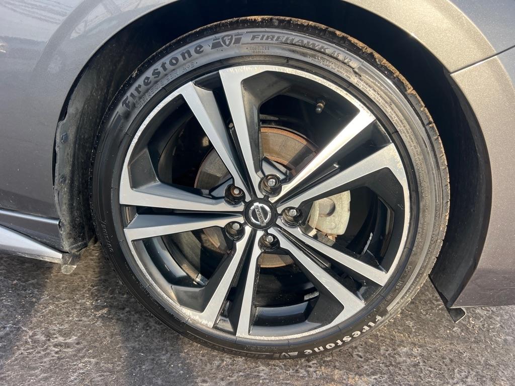 Nissan Sentra SR CVT 2020