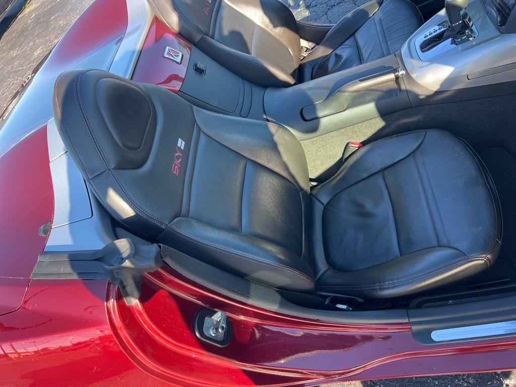Saturn Sky 2dr Conv Red Line Ruby Red SE *Ltd Avail* 2009
