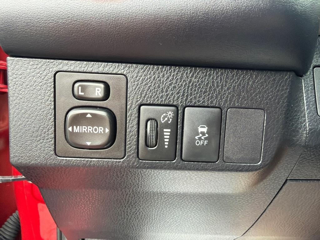 Toyota RAV4 FWD 4dr Limited (Natl) 2013