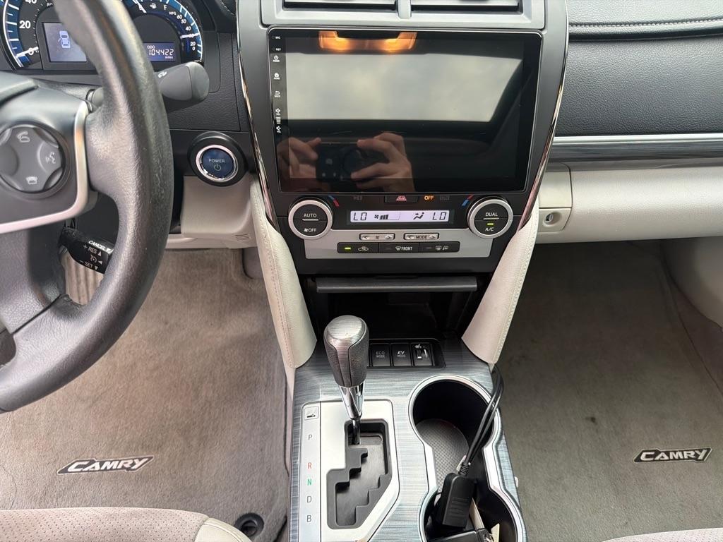 Toyota Camry Hybrid 4dr Sdn XLE (Natl) 2013