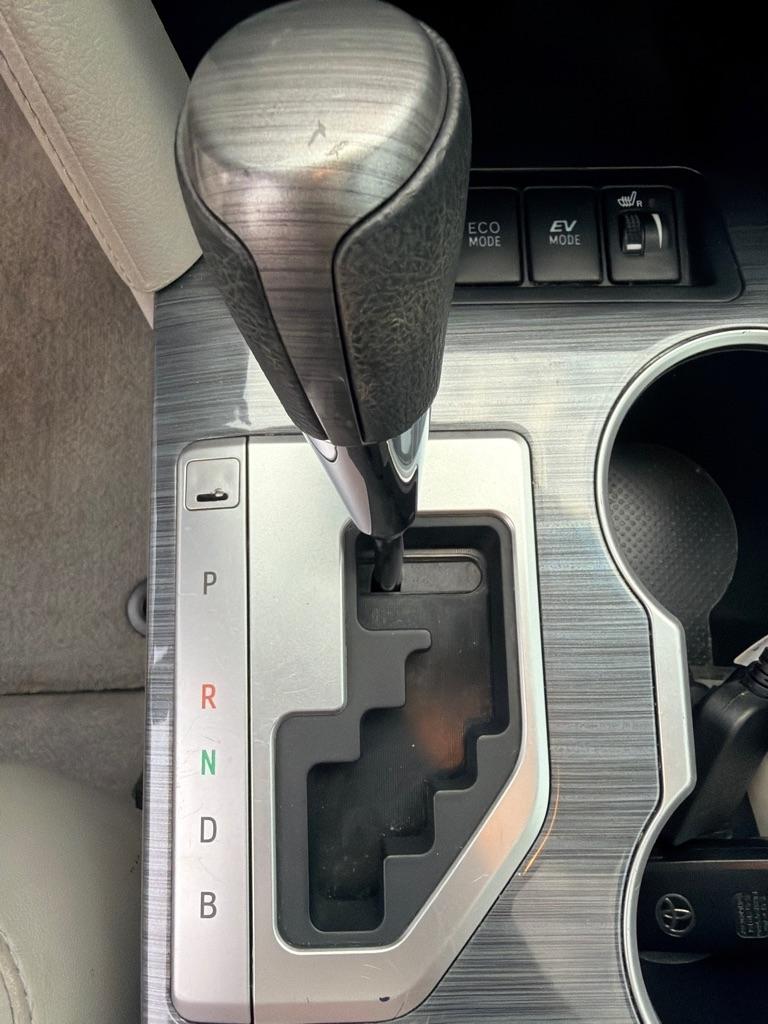 Toyota Camry Hybrid 4dr Sdn XLE (Natl) 2013