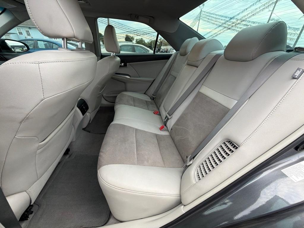 Toyota Camry Hybrid 4dr Sdn XLE (Natl) 2013