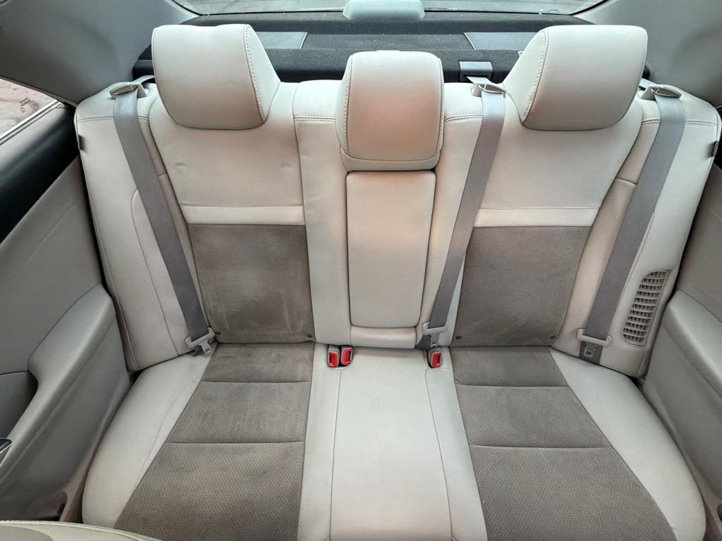 Toyota Camry Hybrid 4dr Sdn XLE (Natl) 2013