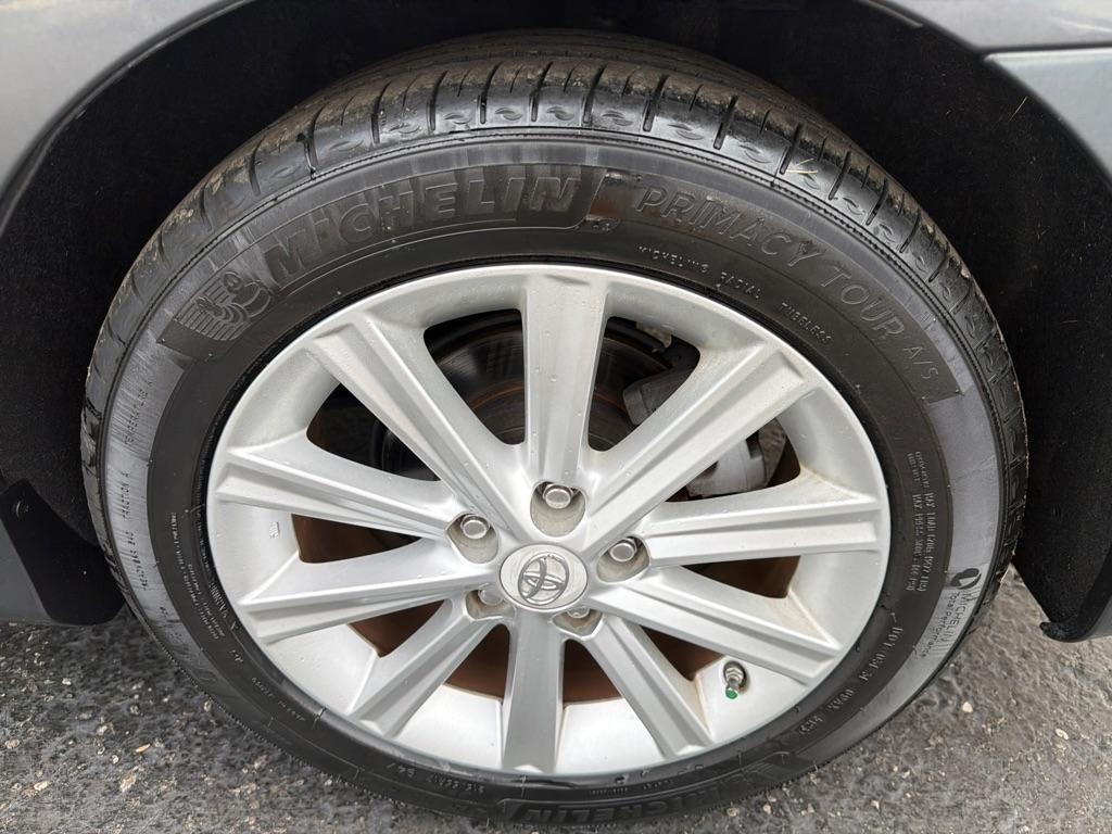 Toyota Camry Hybrid 4dr Sdn XLE (Natl) 2013