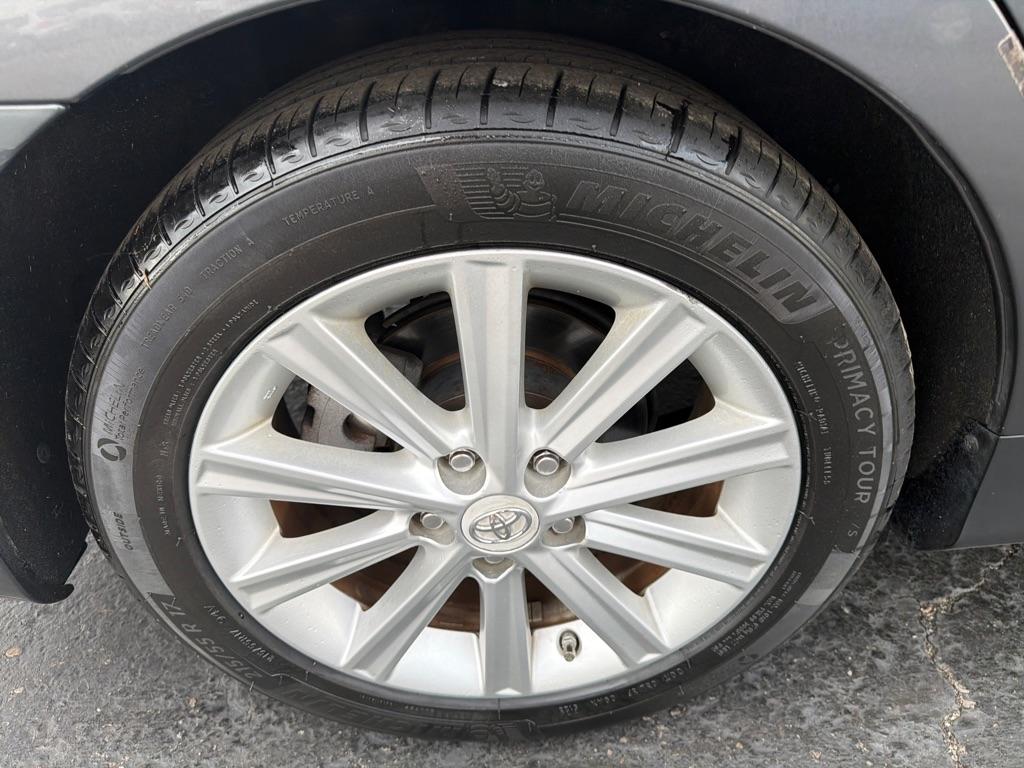 Toyota Camry Hybrid 4dr Sdn XLE (Natl) 2013