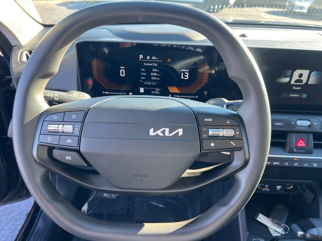 Kia K4 LXS Sedan 2026