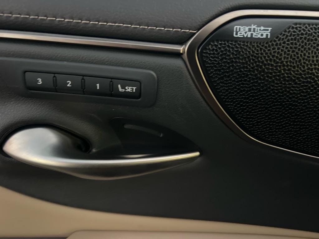 Lexus ES ES 250 Luxury AWD 2021