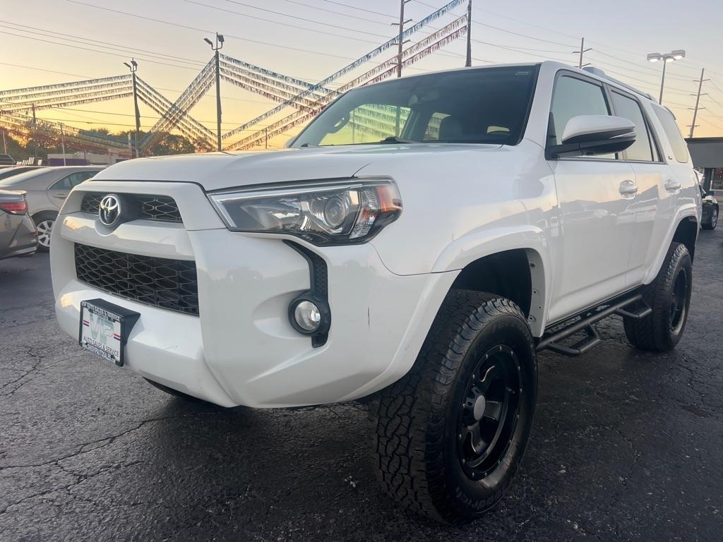 Toyota 4Runner TRD Off Road Premium 4WD (Natl) 2017