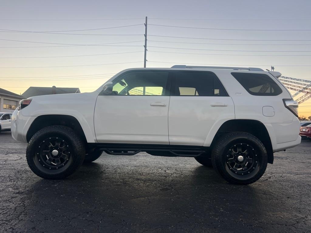Toyota 4Runner TRD Off Road Premium 4WD (Natl) 2017