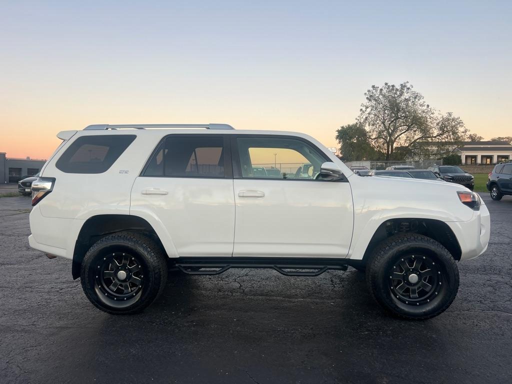 Toyota 4Runner TRD Off Road Premium 4WD (Natl) 2017