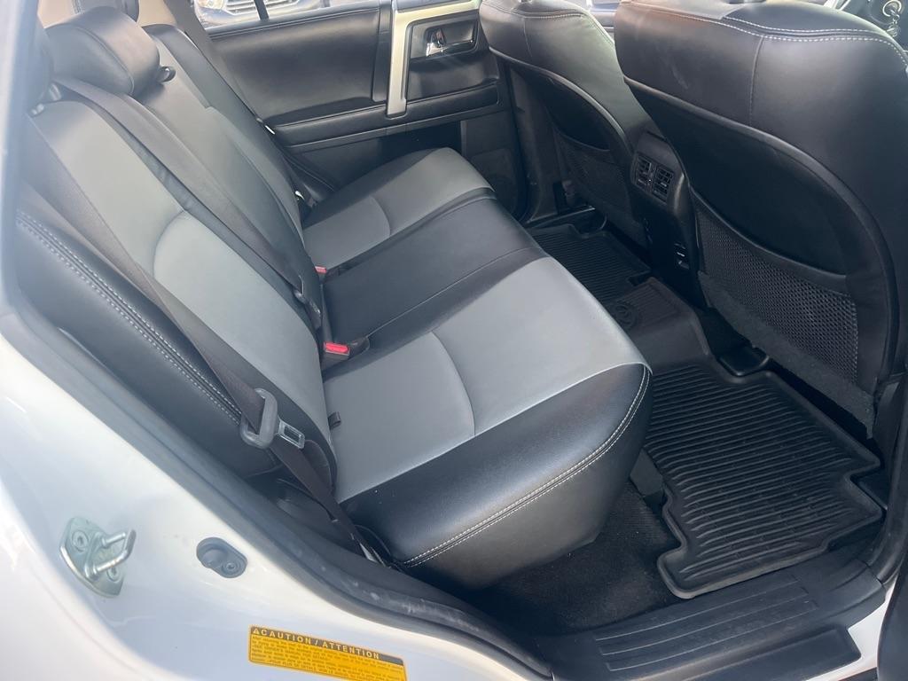 Toyota 4Runner TRD Off Road Premium 4WD (Natl) 2017