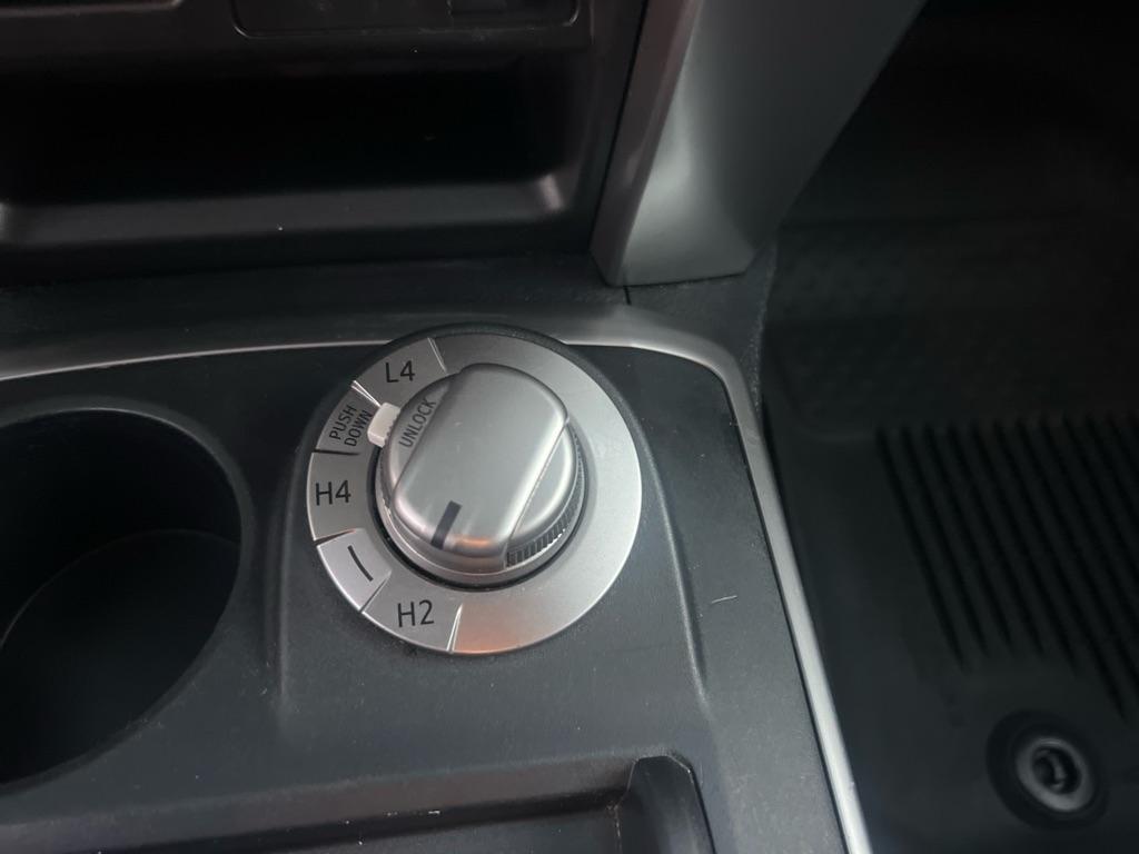 Toyota 4Runner TRD Off Road Premium 4WD (Natl) 2017