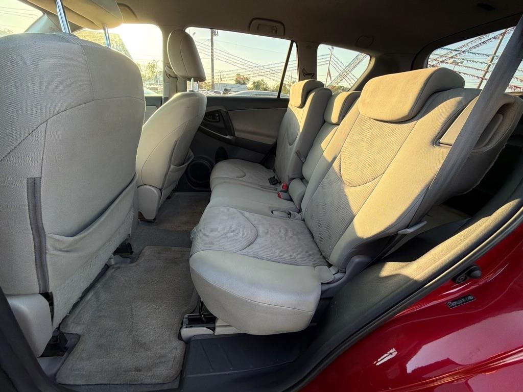 Toyota RAV4 4WD 4dr 4-cyl 4-Spd AT (Natl) 2011