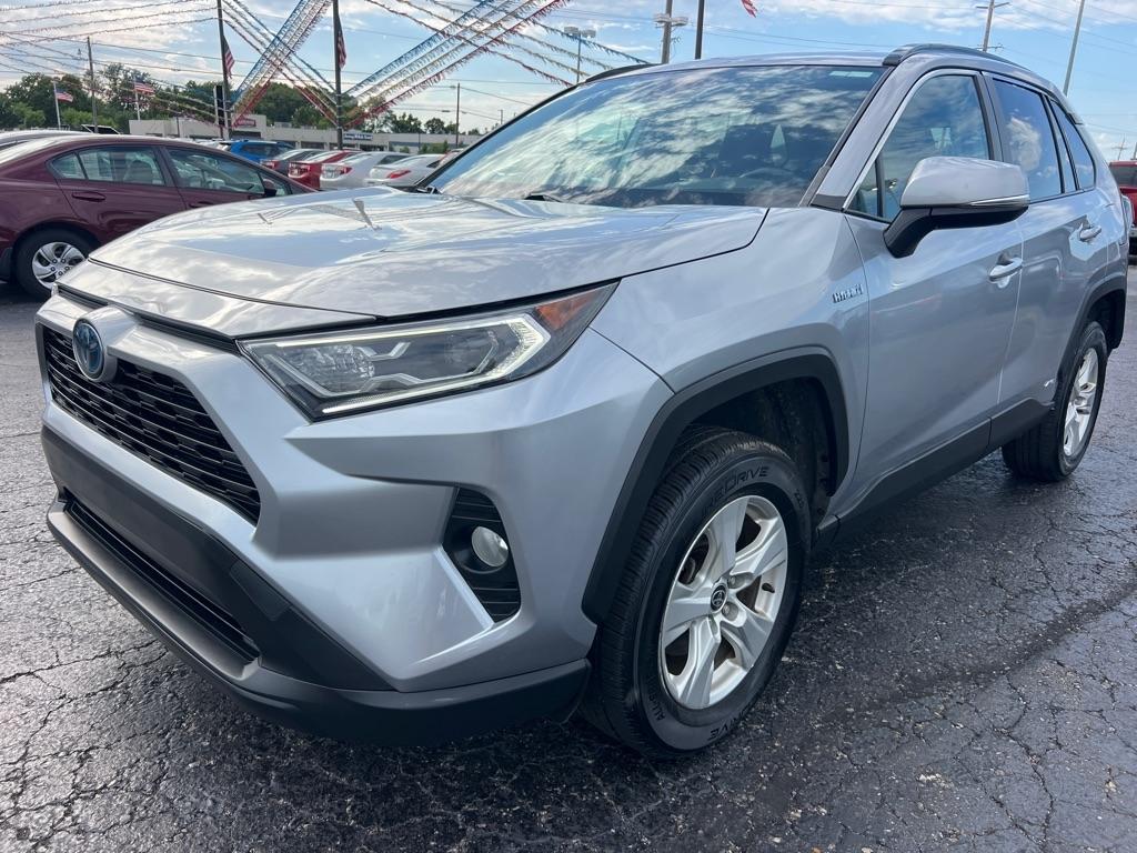 Toyota RAV4 Hybrid XLE AWD (Natl) 2021