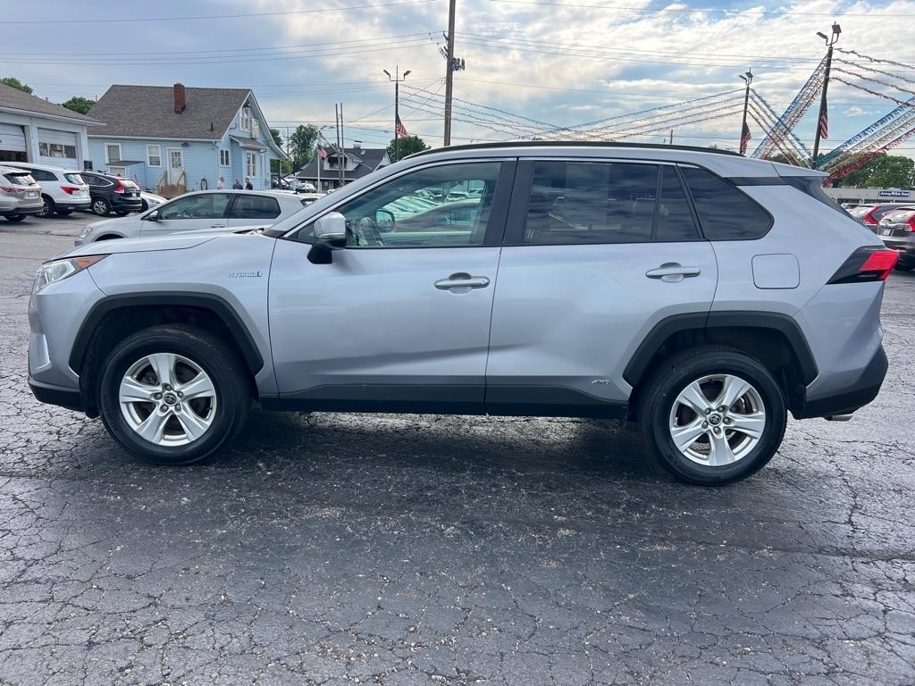 Toyota RAV4 Hybrid XLE AWD (Natl) 2021