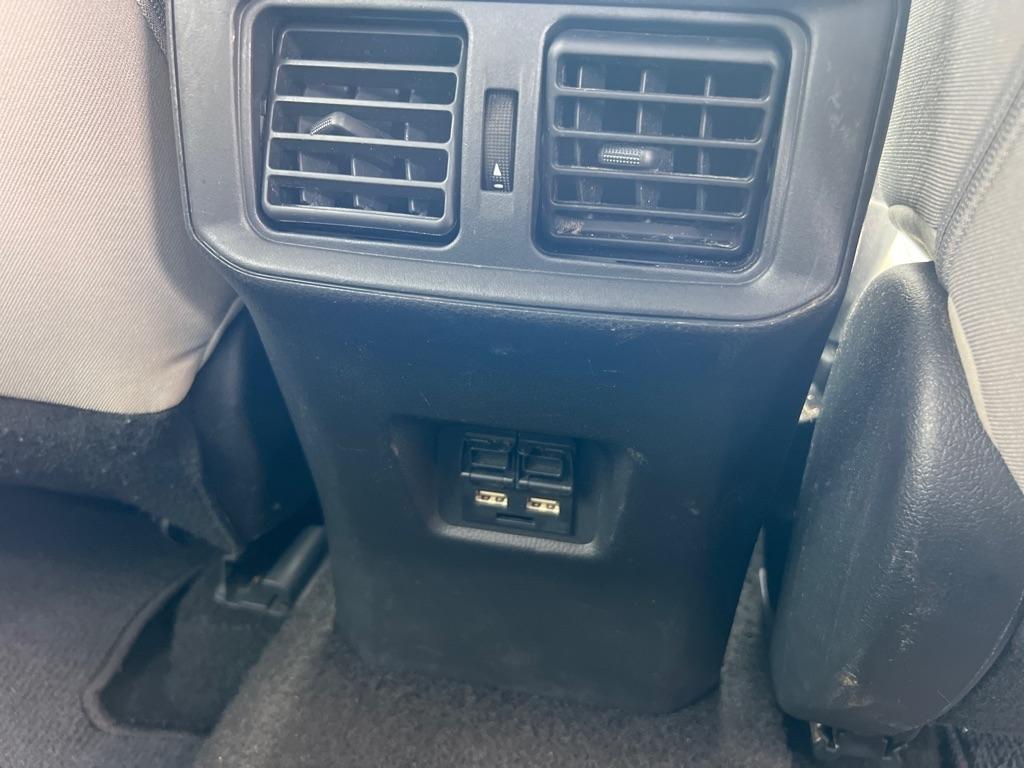 Toyota RAV4 Hybrid XLE AWD (Natl) 2021