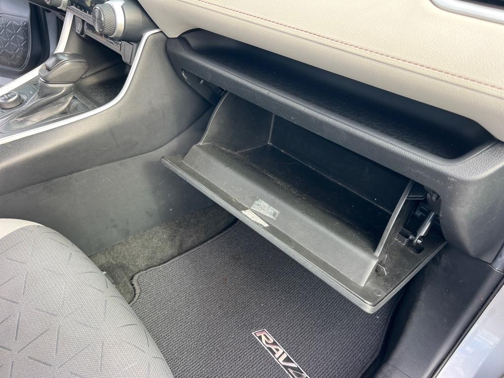 Toyota RAV4 Hybrid XLE AWD (Natl) 2021