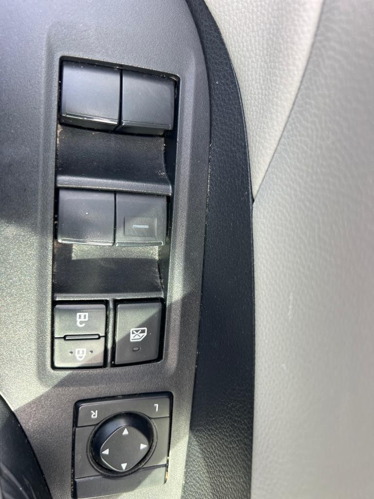 Toyota RAV4 Hybrid XLE AWD (Natl) 2021