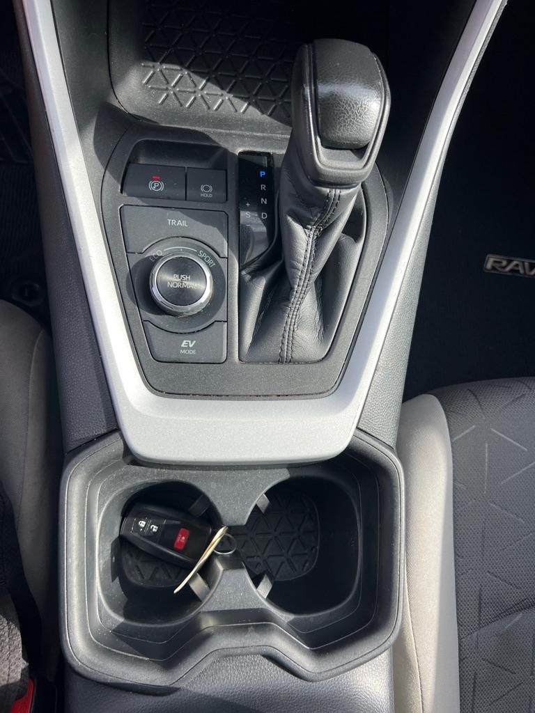 Toyota RAV4 Hybrid XLE AWD (Natl) 2021