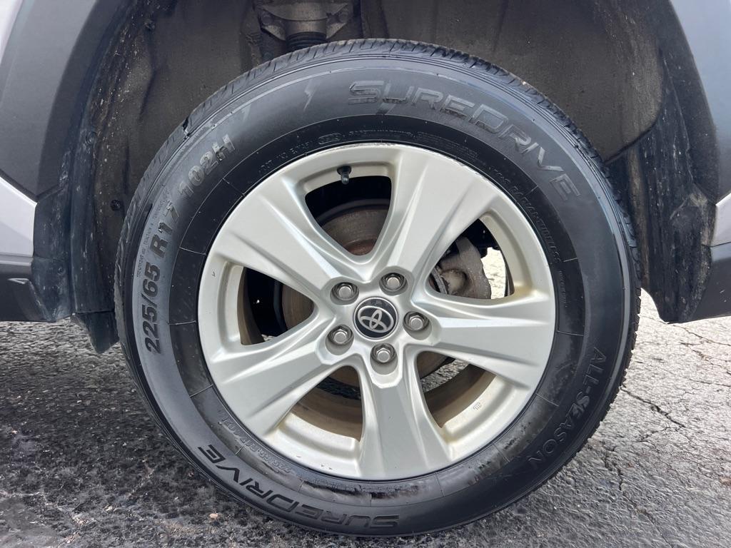 Toyota RAV4 Hybrid XLE AWD (Natl) 2021