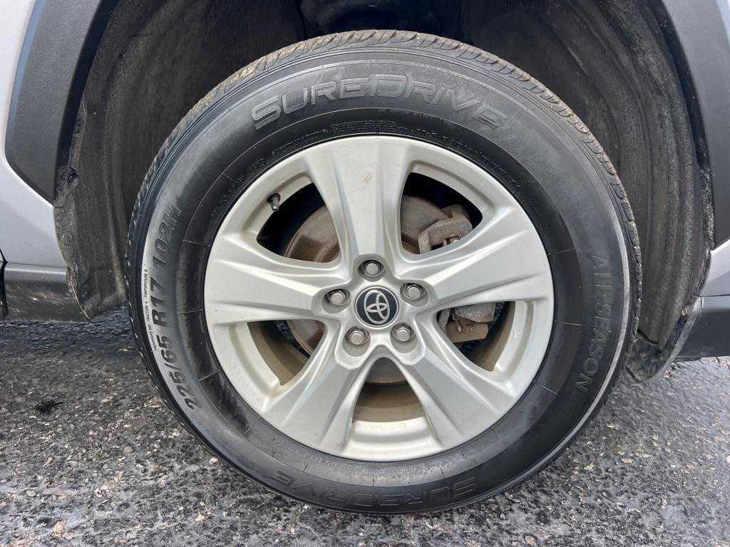Toyota RAV4 Hybrid XLE AWD (Natl) 2021