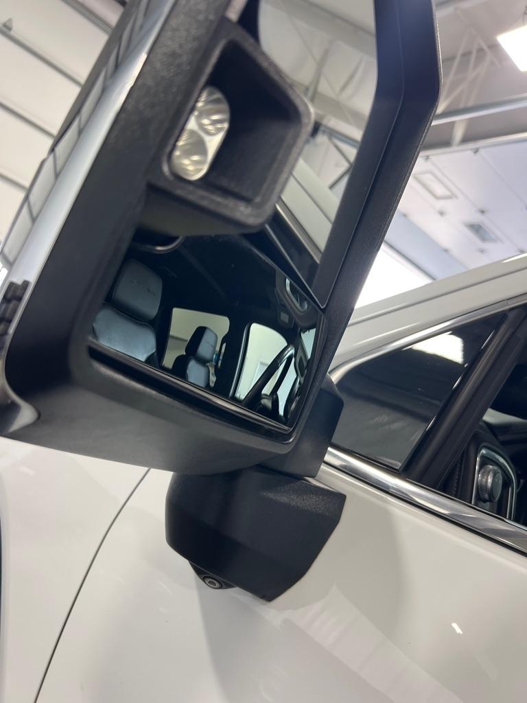 GMC Sierra 3500HD 4WD Crew Cab 172" Denali 2020