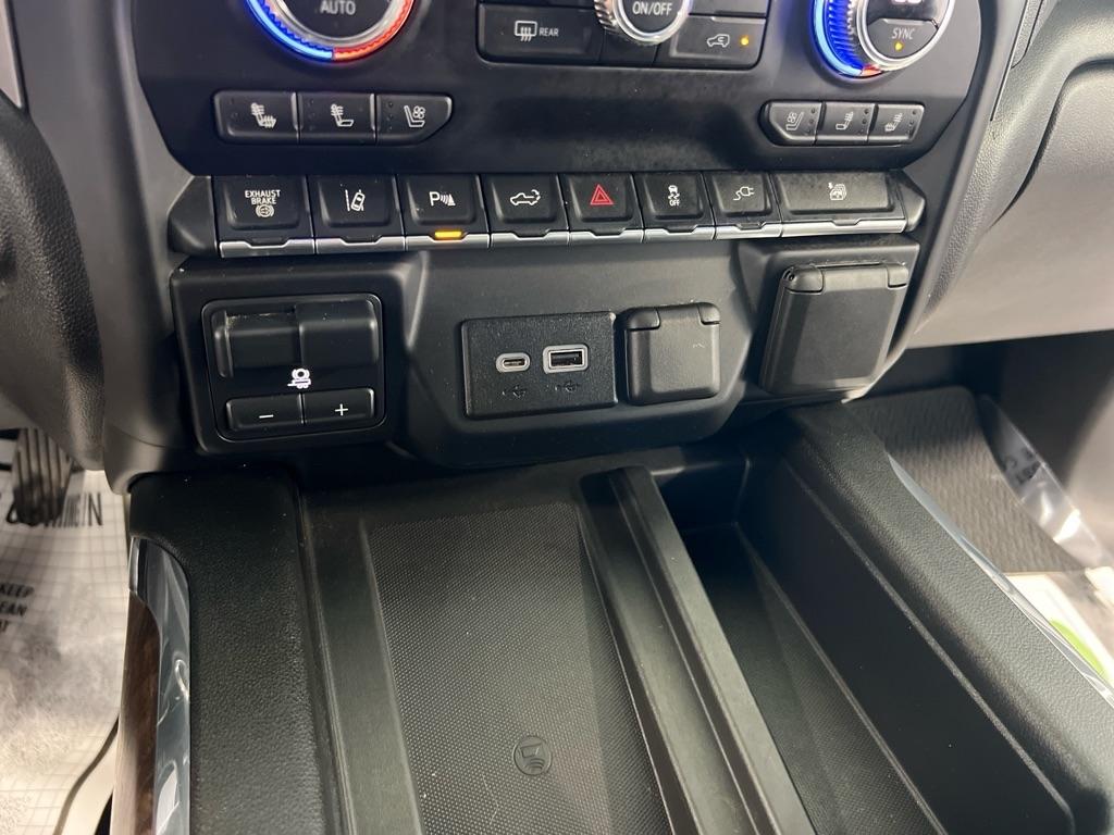 GMC Sierra 3500HD 4WD Crew Cab 172" Denali 2020