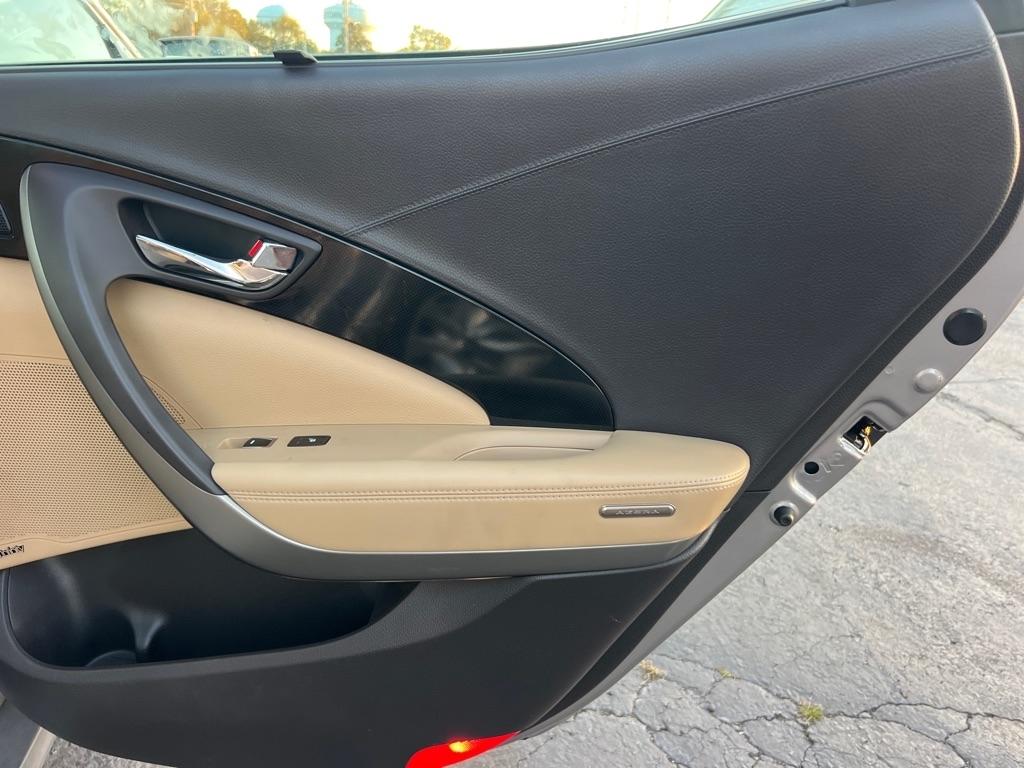 Hyundai Azera 4dr Sdn 2013