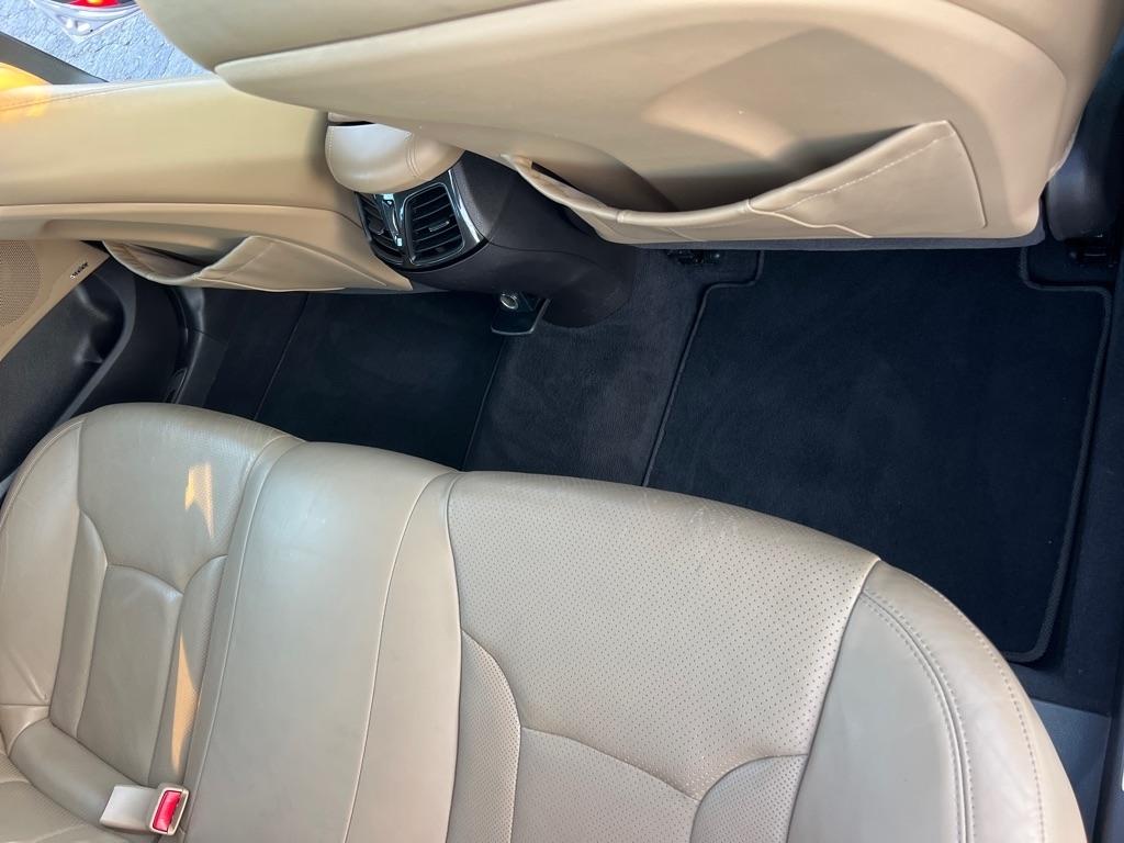 Hyundai Azera 4dr Sdn 2013