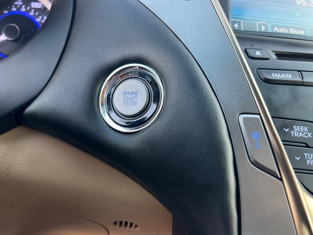 Hyundai Azera 4dr Sdn 2013