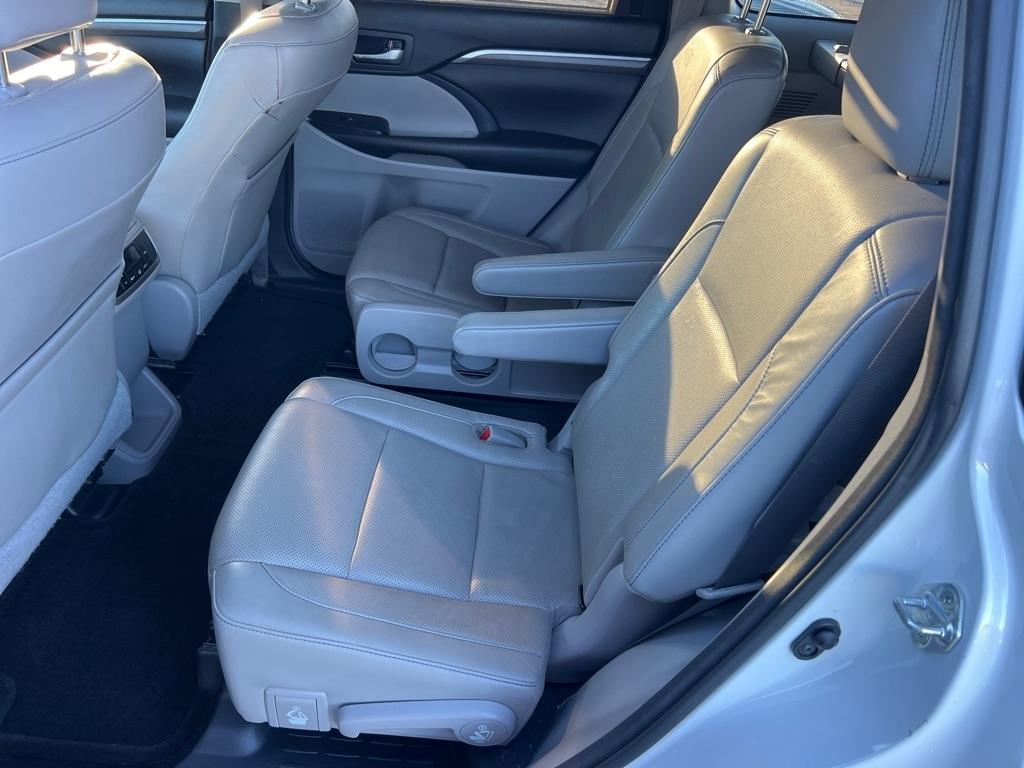 Toyota Highlander Limited V6 AWD (Natl) 2017