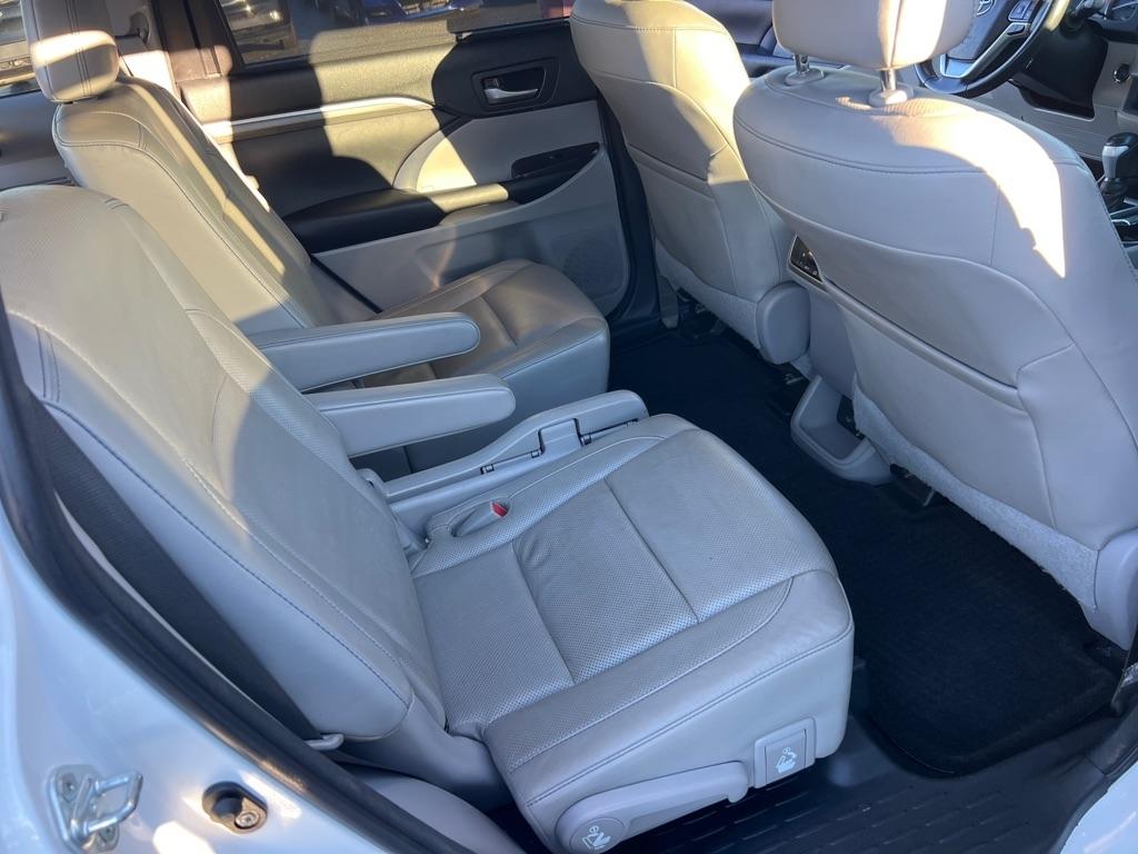 Toyota Highlander Limited V6 AWD (Natl) 2017