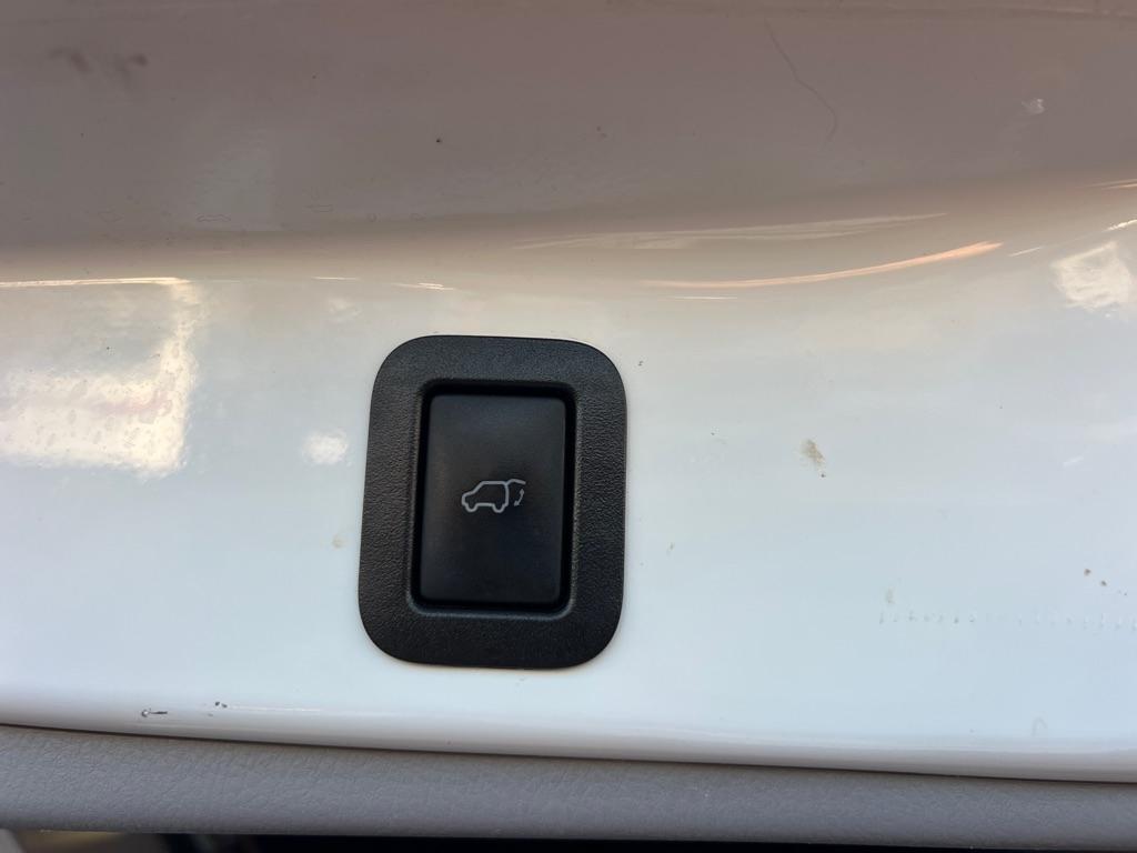 Toyota Highlander Limited V6 AWD (Natl) 2017