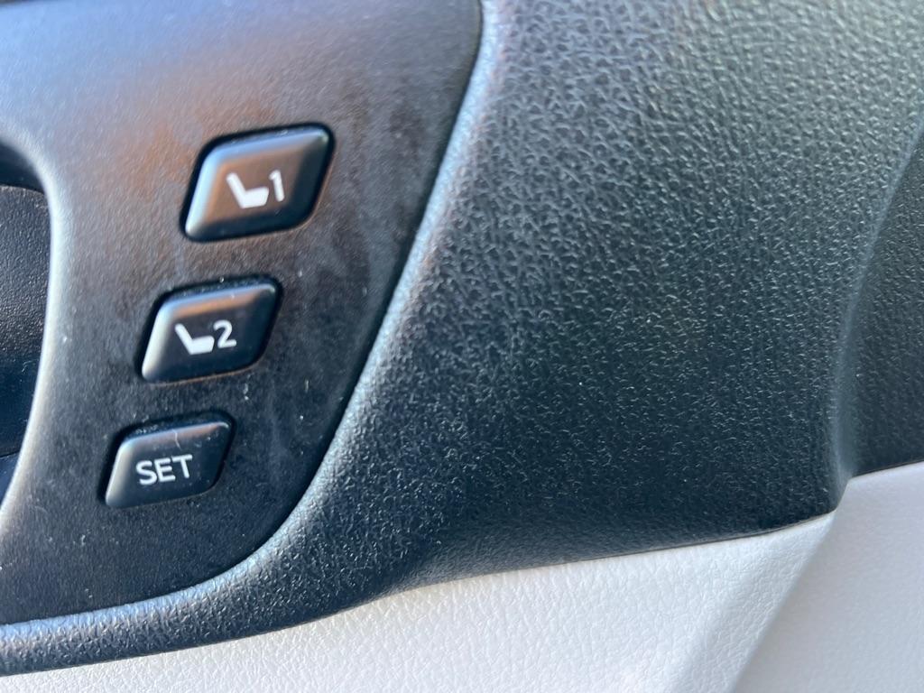 Toyota Highlander Limited V6 AWD (Natl) 2017