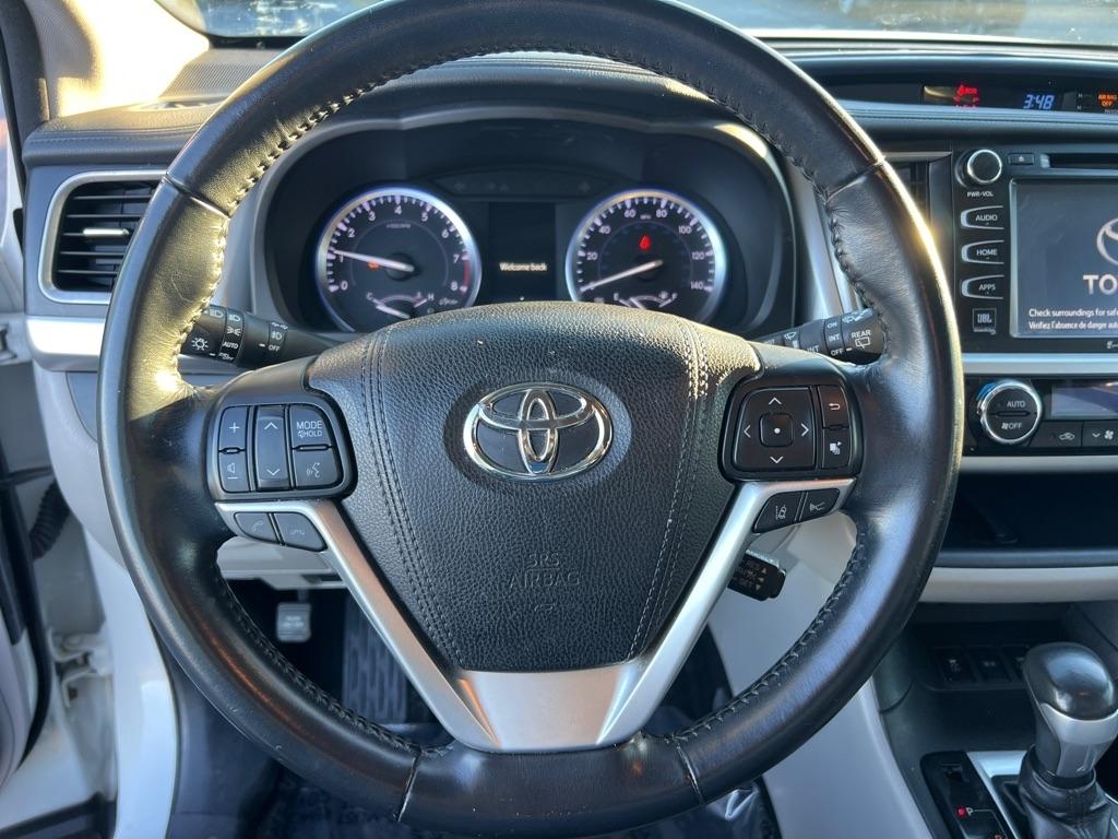 Toyota Highlander Limited V6 AWD (Natl) 2017