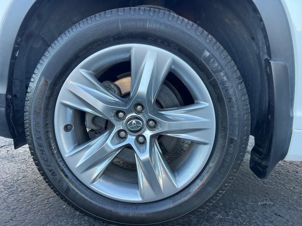 Toyota Highlander Limited V6 AWD (Natl) 2017