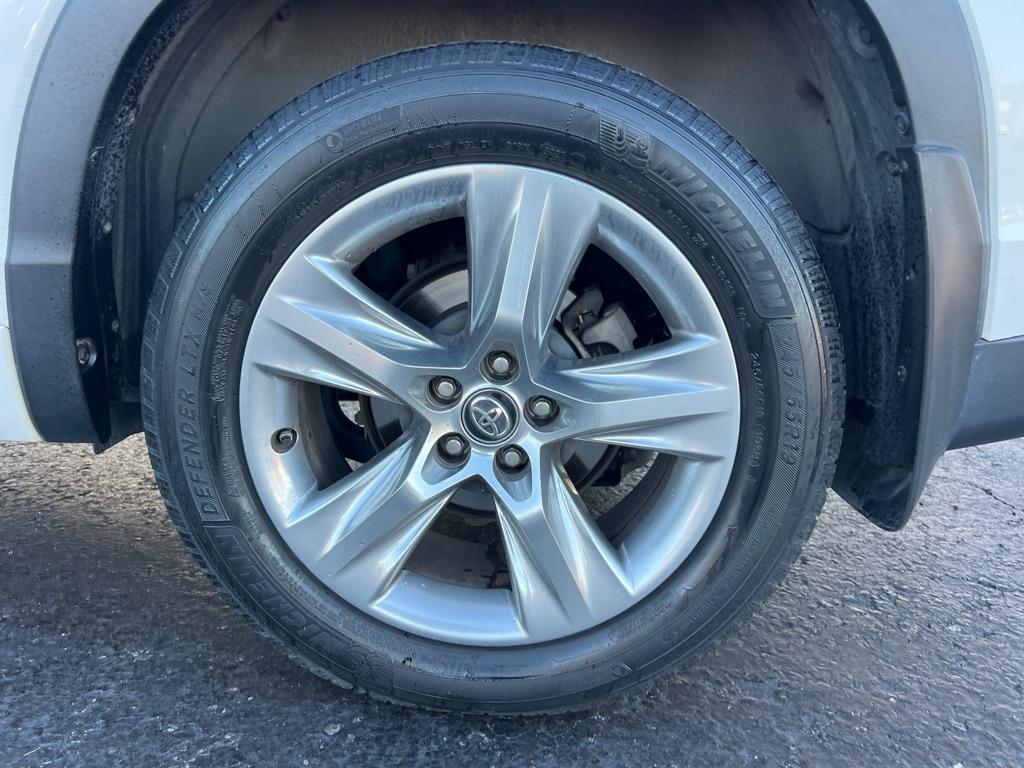 Toyota Highlander Limited V6 AWD (Natl) 2017