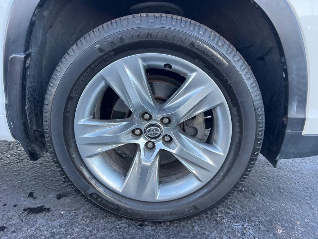 Toyota Highlander Limited V6 AWD (Natl) 2017