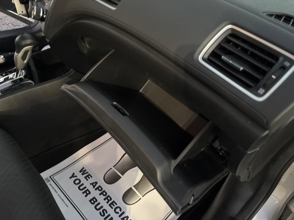 Honda Civic Sedan 4dr CVT SE 2015