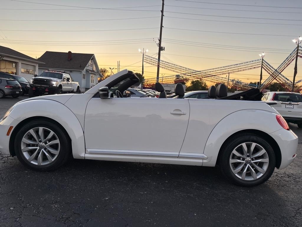 Volkswagen Beetle Convertible 2dr DSG 2.0L TDI 2013