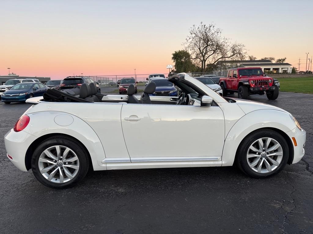 Volkswagen Beetle Convertible 2dr DSG 2.0L TDI 2013