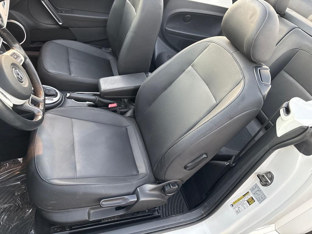 Volkswagen Beetle Convertible 2dr DSG 2.0L TDI 2013