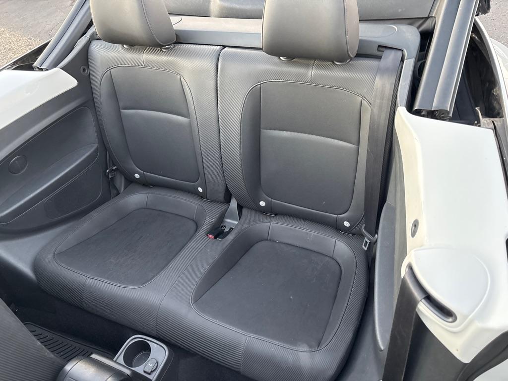Volkswagen Beetle Convertible 2dr DSG 2.0L TDI 2013