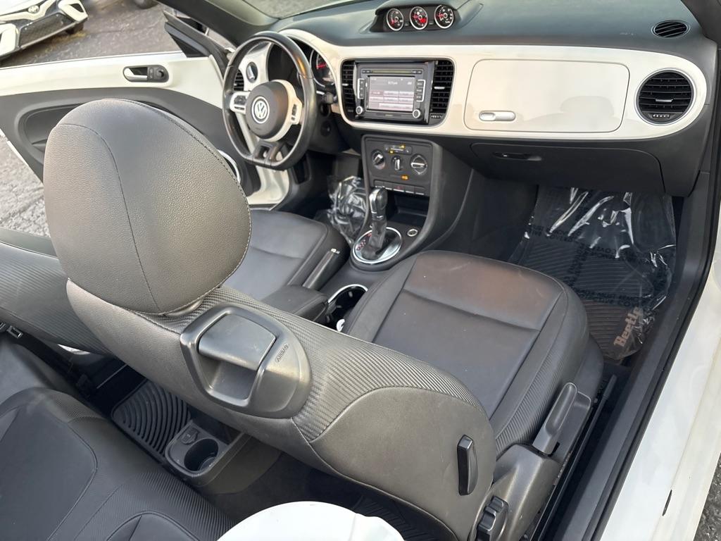 Volkswagen Beetle Convertible 2dr DSG 2.0L TDI 2013