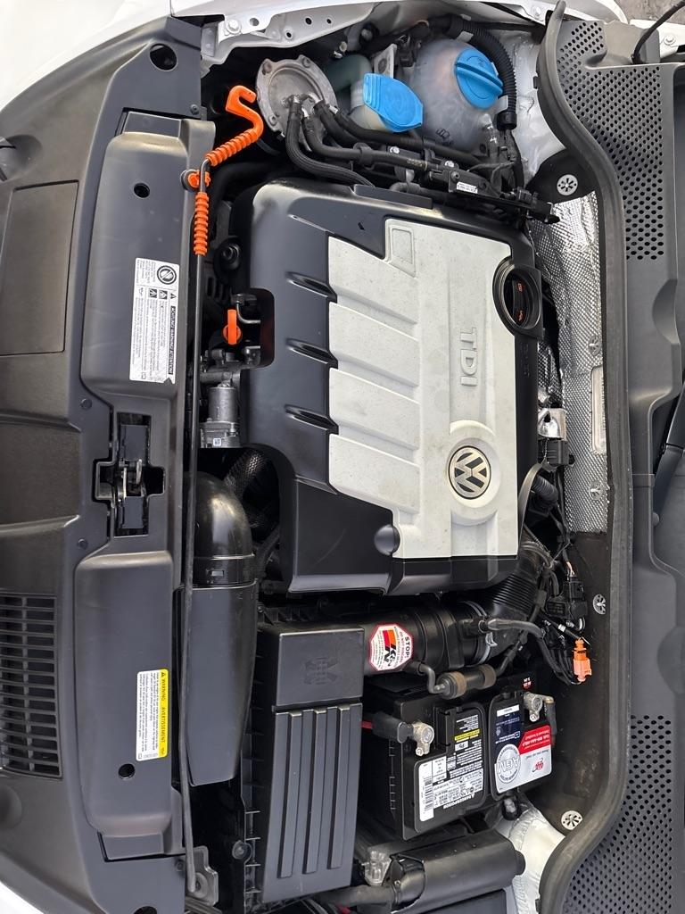 Volkswagen Beetle Convertible 2dr DSG 2.0L TDI 2013