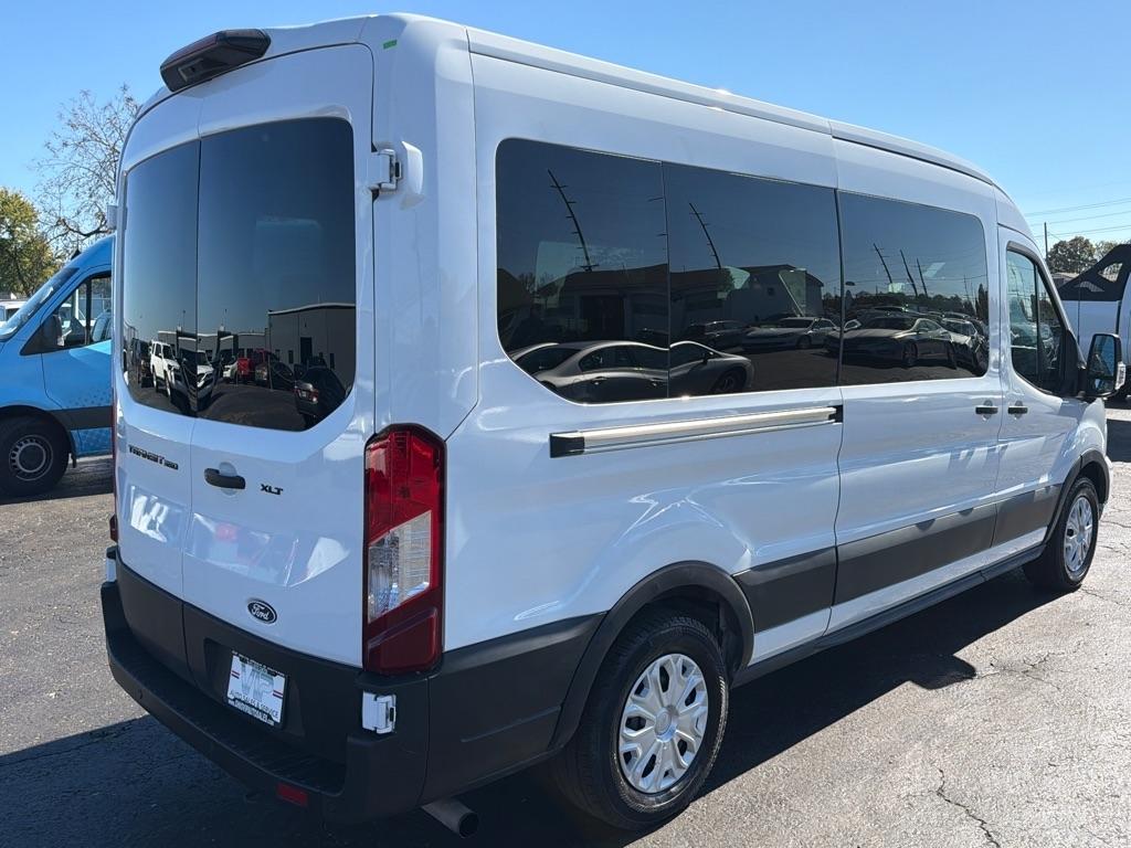 Ford Transit Passenger Wagon T-350 148" Med Roof XLT RWD 2026