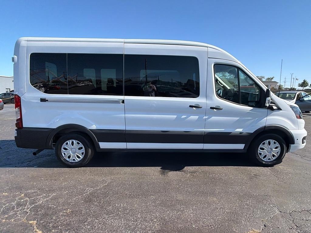 Ford Transit Passenger Wagon T-350 148" Med Roof XLT RWD 2026