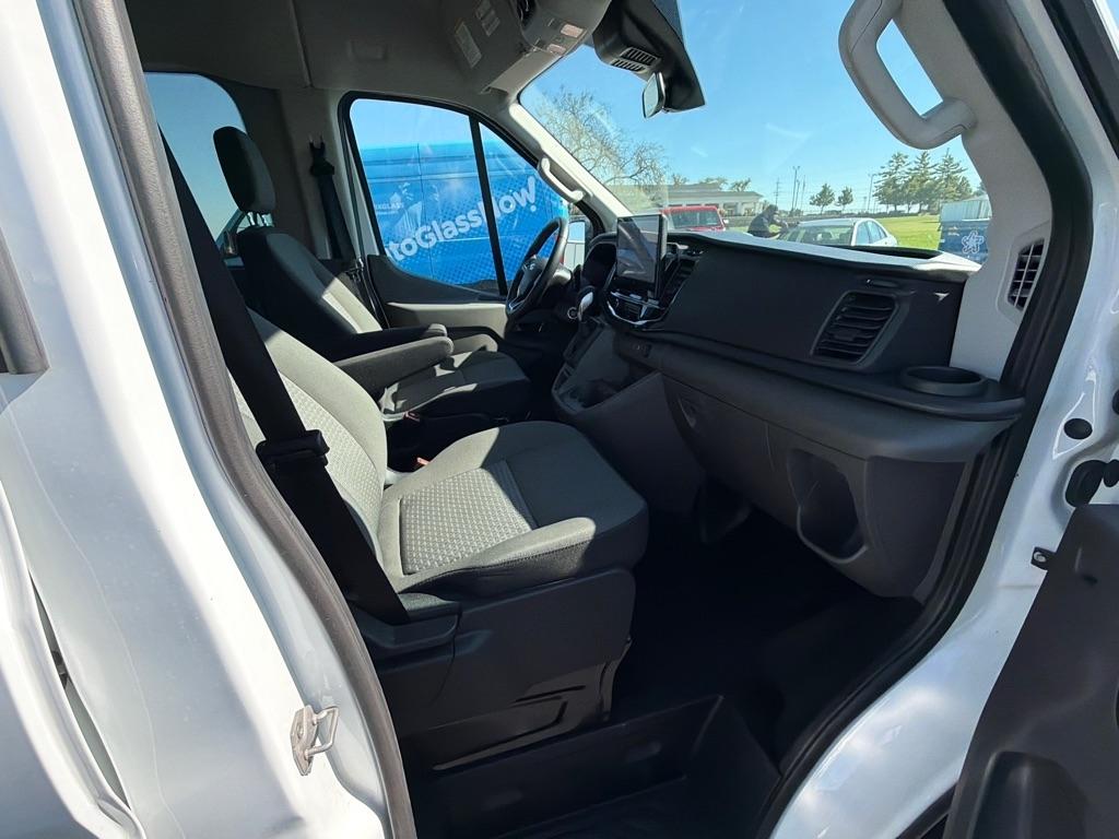 Ford Transit Passenger Wagon T-350 148" Med Roof XLT RWD 2026